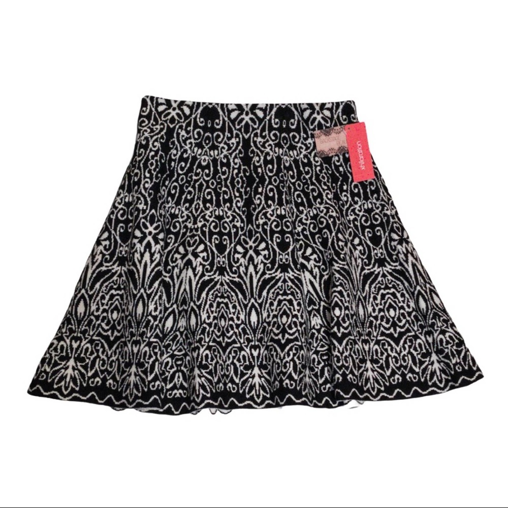 xhilaration black white skirt small NWT